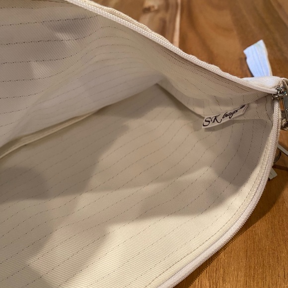 Makeup Bag - Picture 2 of 5